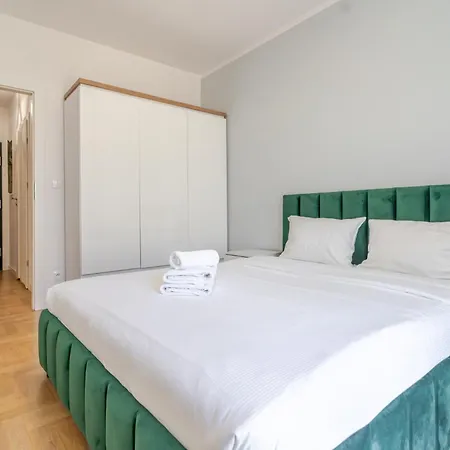 Apartment Szybowcowa Charming By Bookinghost