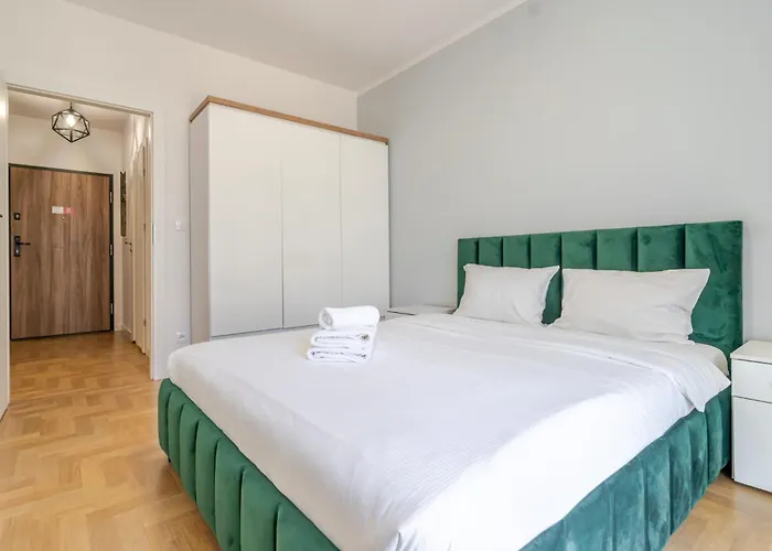 Apartment Szybowcowa Charming By Bookinghost