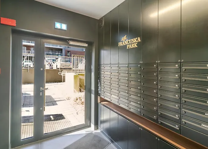 Szybowcowa Charming By Bookinghost *